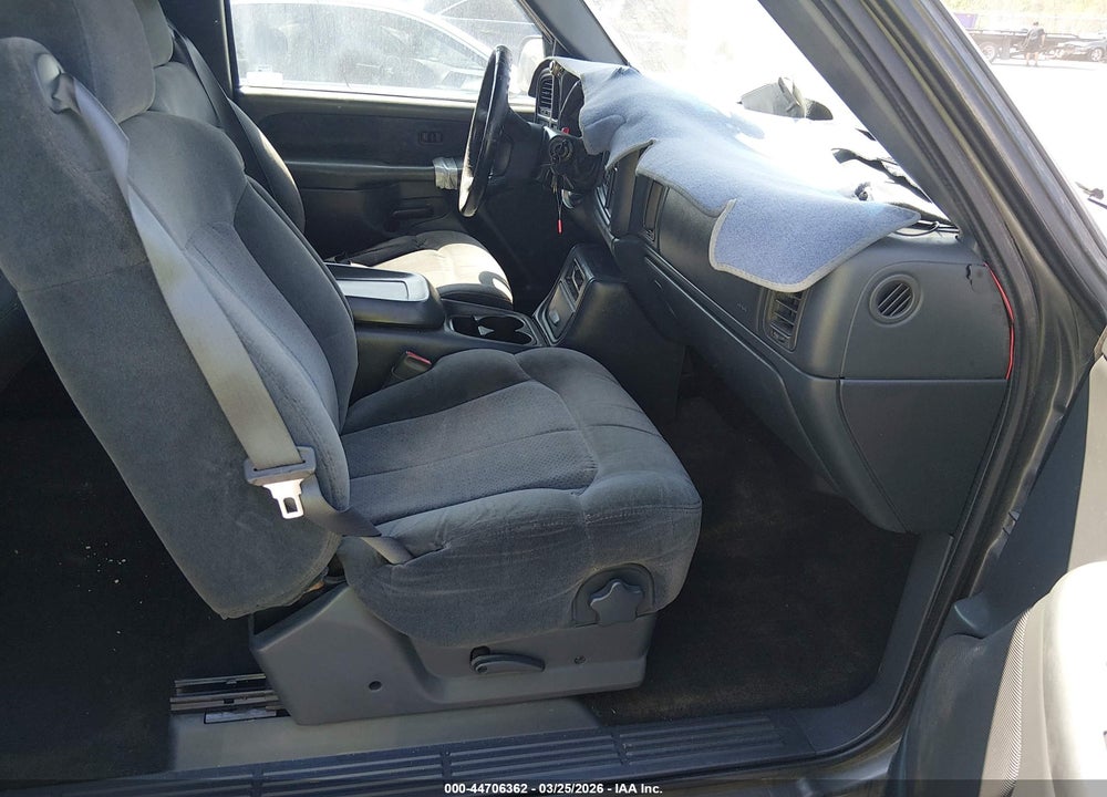 2000 CHEVROLET SILVERADO 1500 LS VIN: 1GCEC19TXYZ291744