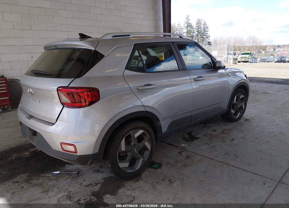 2022 HYUNDAI VENUE SEL VIN: KMHRC8A37NU186170