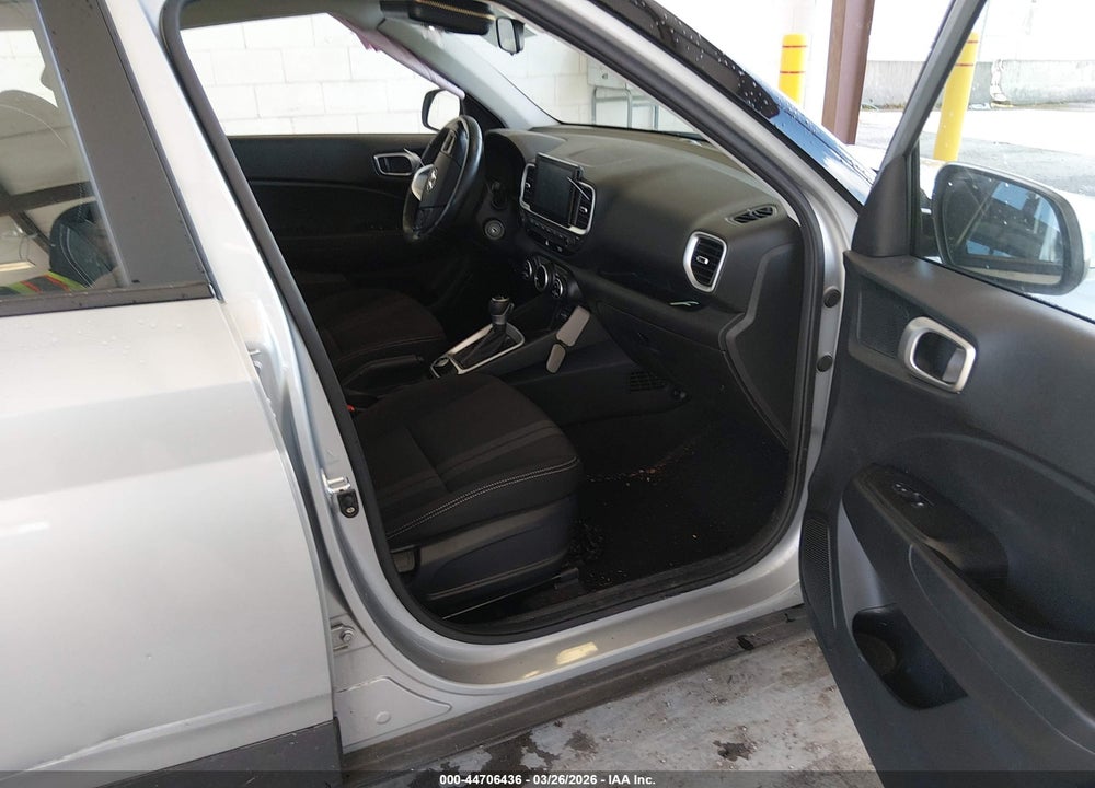 2022 HYUNDAI VENUE SEL VIN: KMHRC8A37NU186170