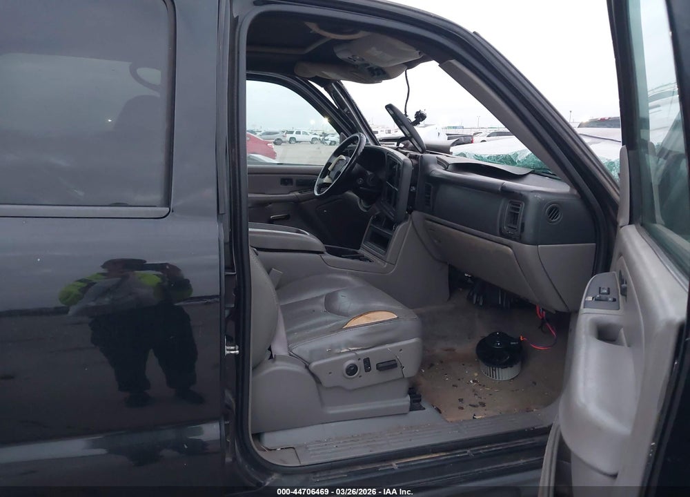 2004 CHEVROLET SUBURBAN 1500 Z71 VIN: 3GNFK16Z14G314099