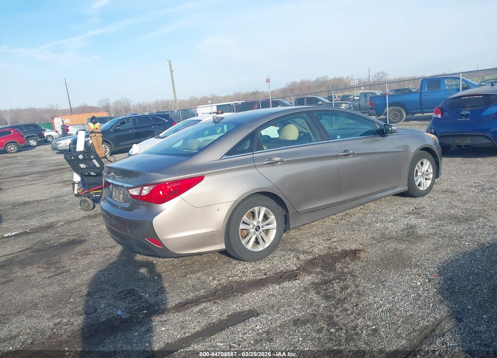 2014 HYUNDAI SONATA GLS VIN: 5NPEB4ACXEH907476