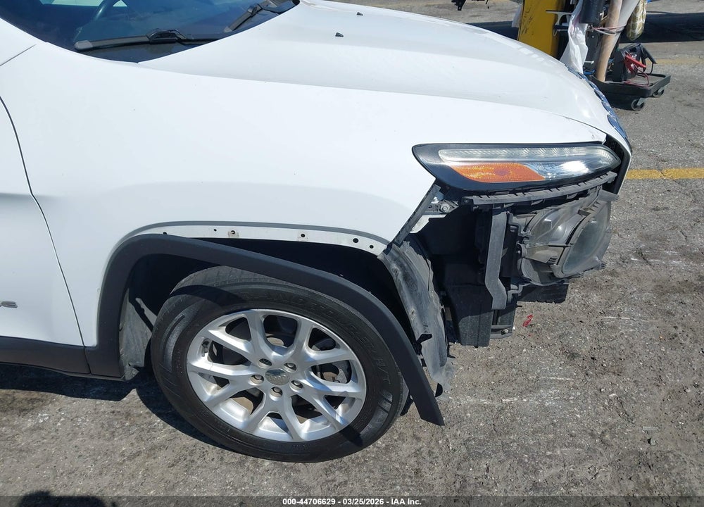 2014 JEEP CHEROKEE LATITUDE VIN: 1C4PJLCB3EW171615