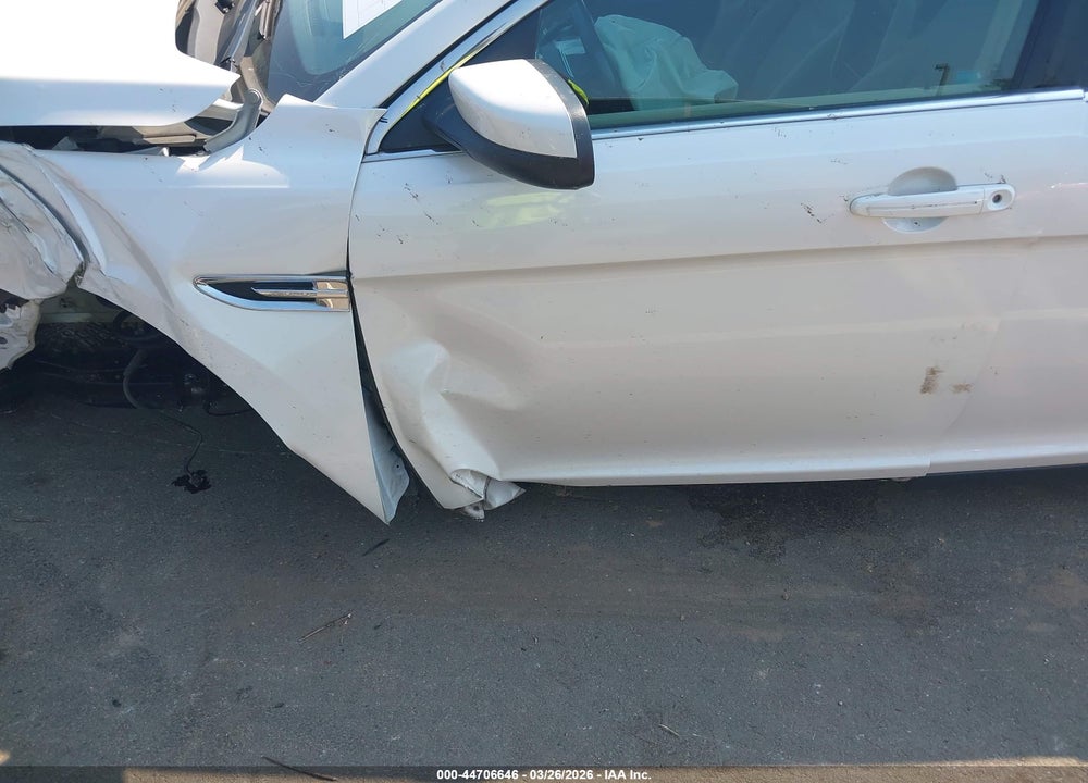 2011 FORD TAURUS SEL VIN: 1FAHP2EW0BG133090