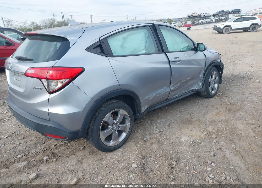 2022 HONDA HR-V AWD LX VIN: 3CZRU6H32NM702252