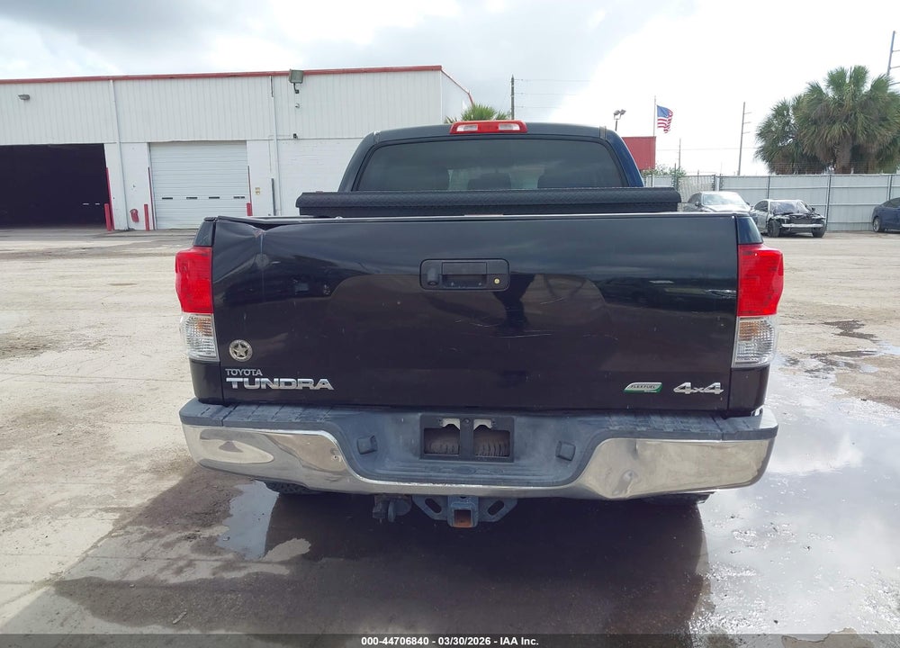 2013 TOYOTA TUNDRA GRADE 5.7L V8 VIN: 5TFDW5F17DX288335