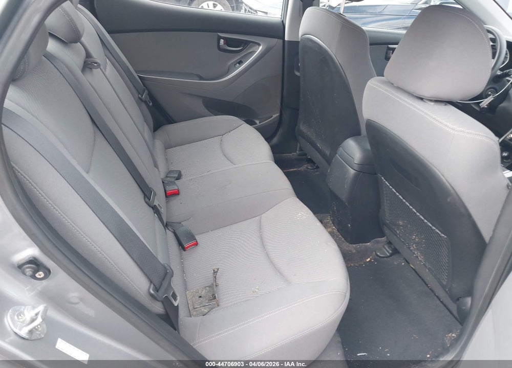 2016 HYUNDAI ELANTRA SE VIN: KMHDH4AE7GU492875