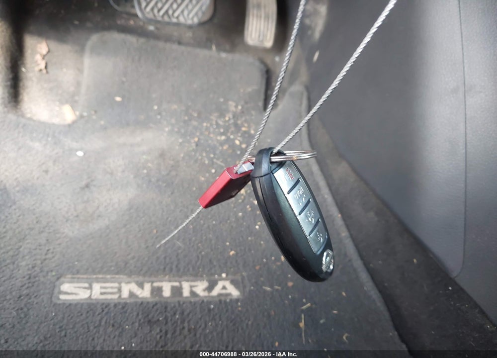 2015 NISSAN SENTRA SR VIN: 3N1AB7APXFY360817