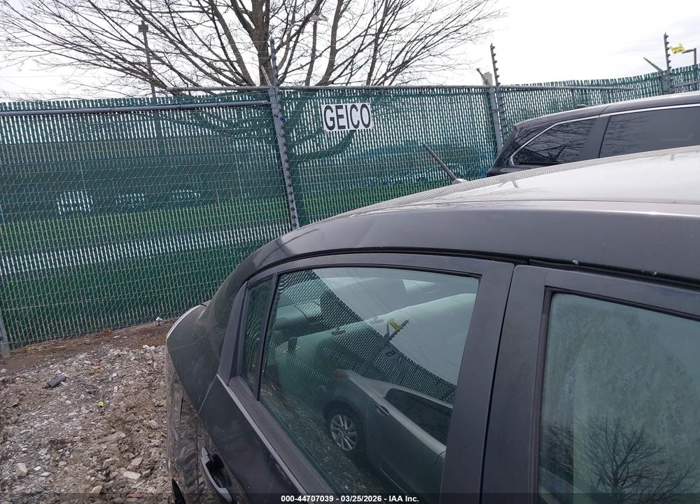 2010 NISSAN SENTRA VIN: 3N1AB6AP5AL723878