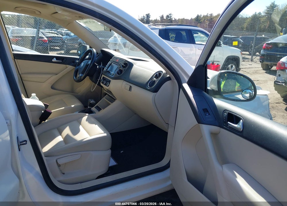 2010 VOLKSWAGEN TIGUAN WOLFSBURG EDITION VIN: WVGBV7AX4AW538161