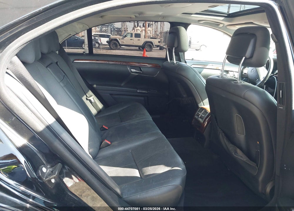 2008 MERCEDES-BENZ S 550 VIN: WDDNG71X58A228626