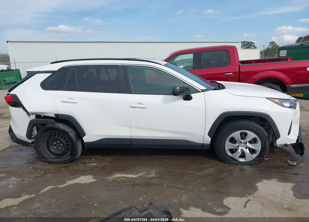 2021 TOYOTA RAV4 LE VIN: 2T3F1RFV0MC252090