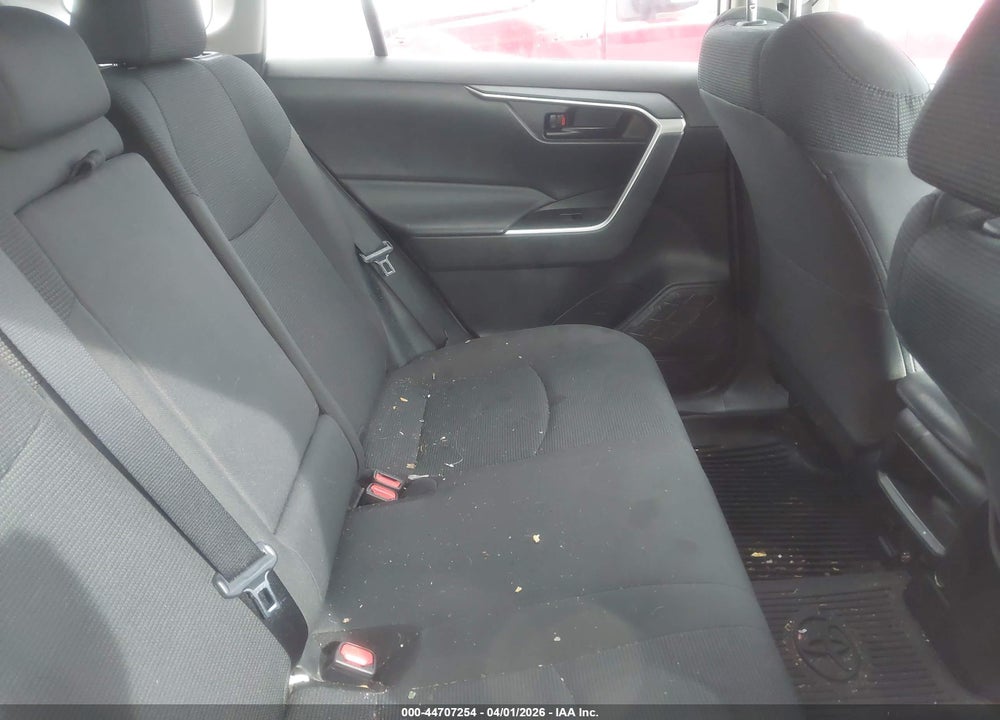 2021 TOYOTA RAV4 LE VIN: 2T3F1RFV0MC252090