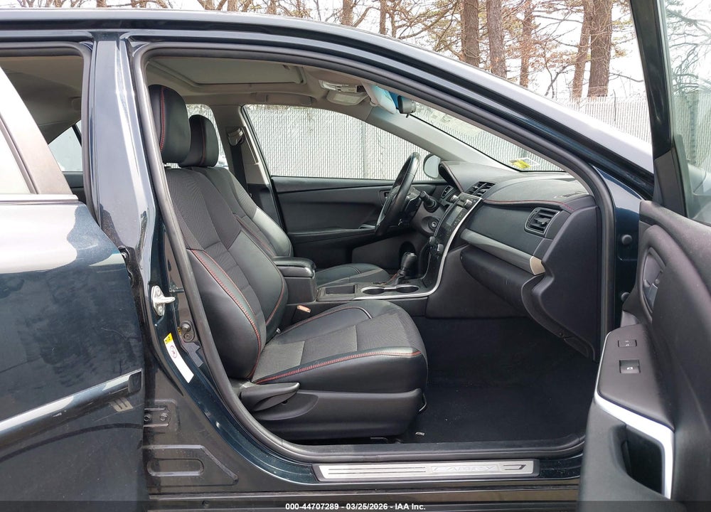 2017 TOYOTA CAMRY SE VIN: 4T1BF1FK6HU437880