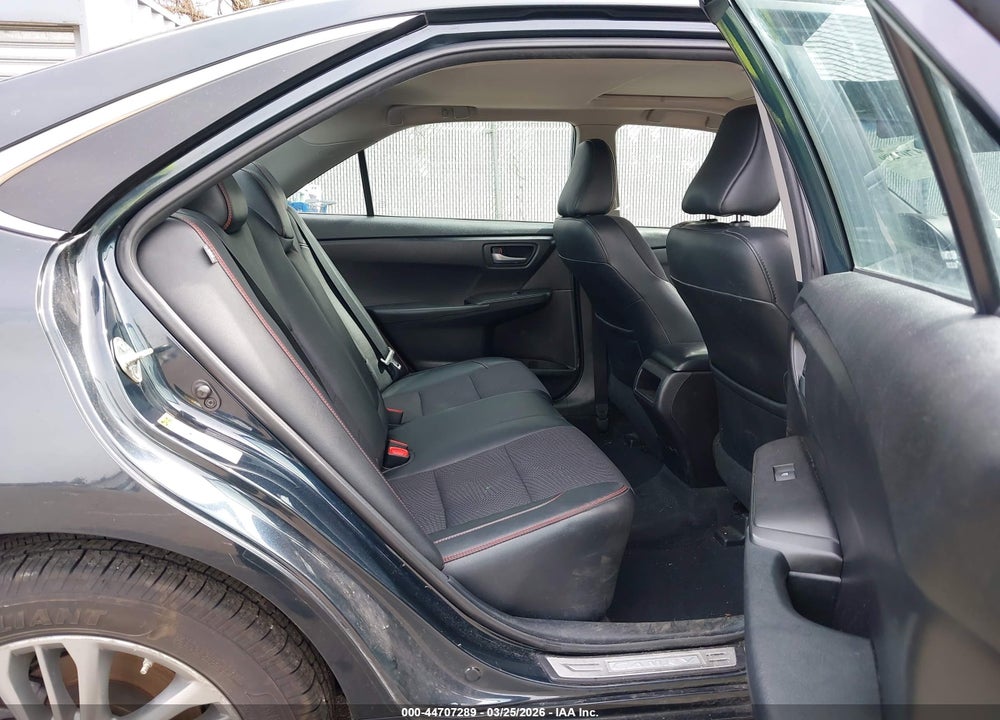 2017 TOYOTA CAMRY SE VIN: 4T1BF1FK6HU437880