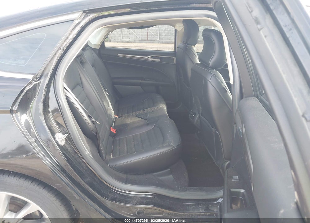 2017 FORD FUSION SE VIN: 3FA6P0HD2HR334495