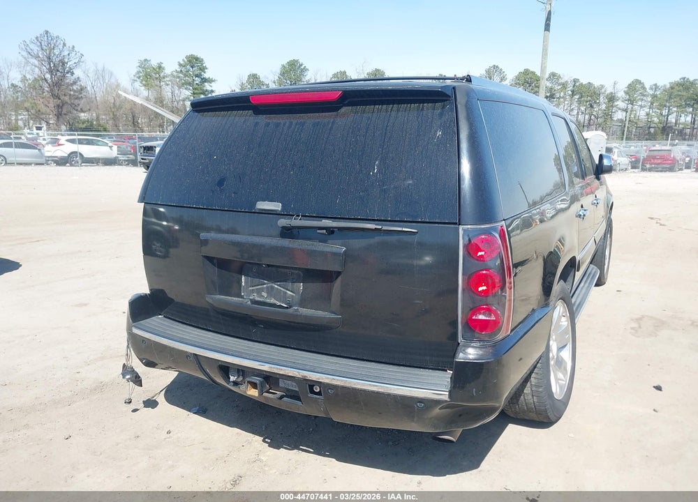 2007 GMC YUKON XL 1500 DENALI VIN: 1GKFK66877J183006