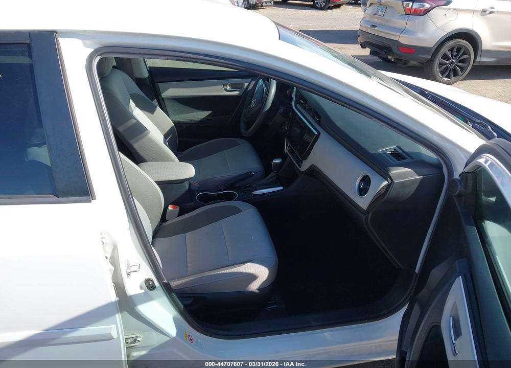 2018 TOYOTA COROLLA LE VIN: 2T1BURHE9JC018330