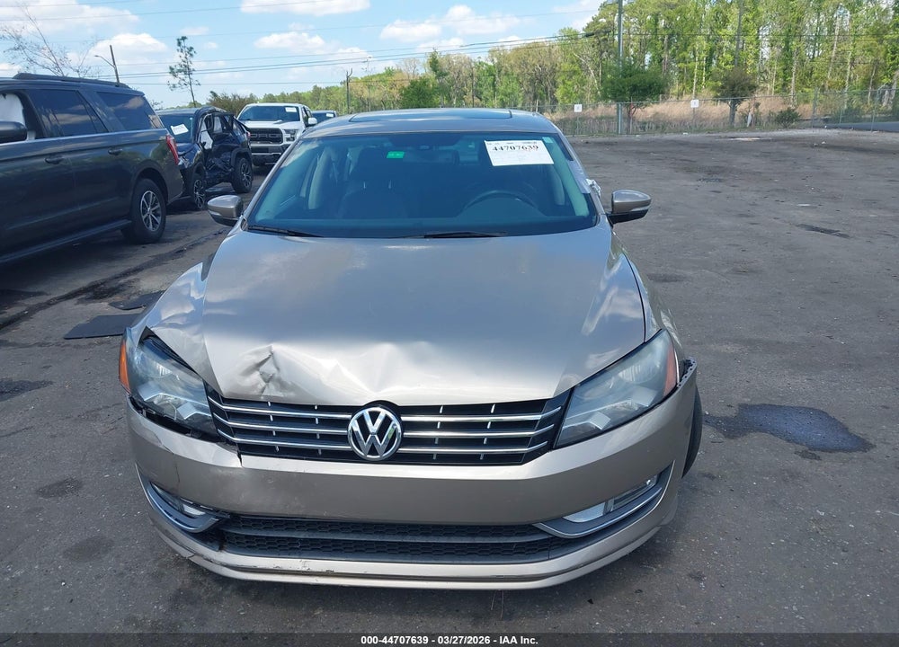 2015 VOLKSWAGEN PASSAT 3.6L V6 SEL PREMIUM VIN: 1VWCM7A32FC005112