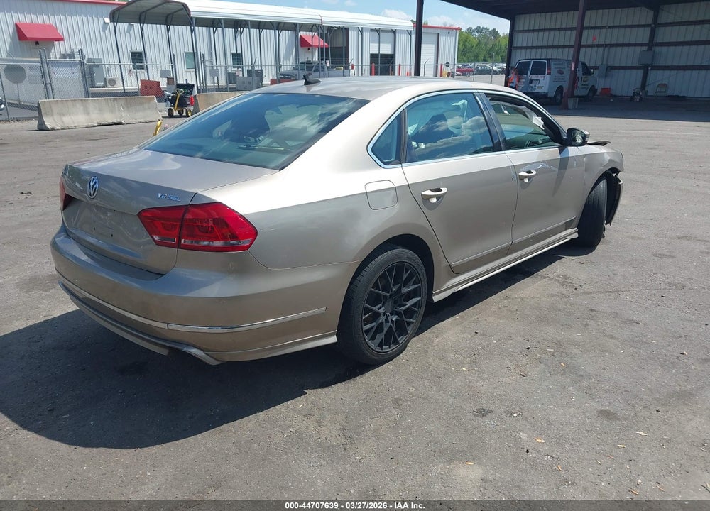 2015 VOLKSWAGEN PASSAT 3.6L V6 SEL PREMIUM VIN: 1VWCM7A32FC005112