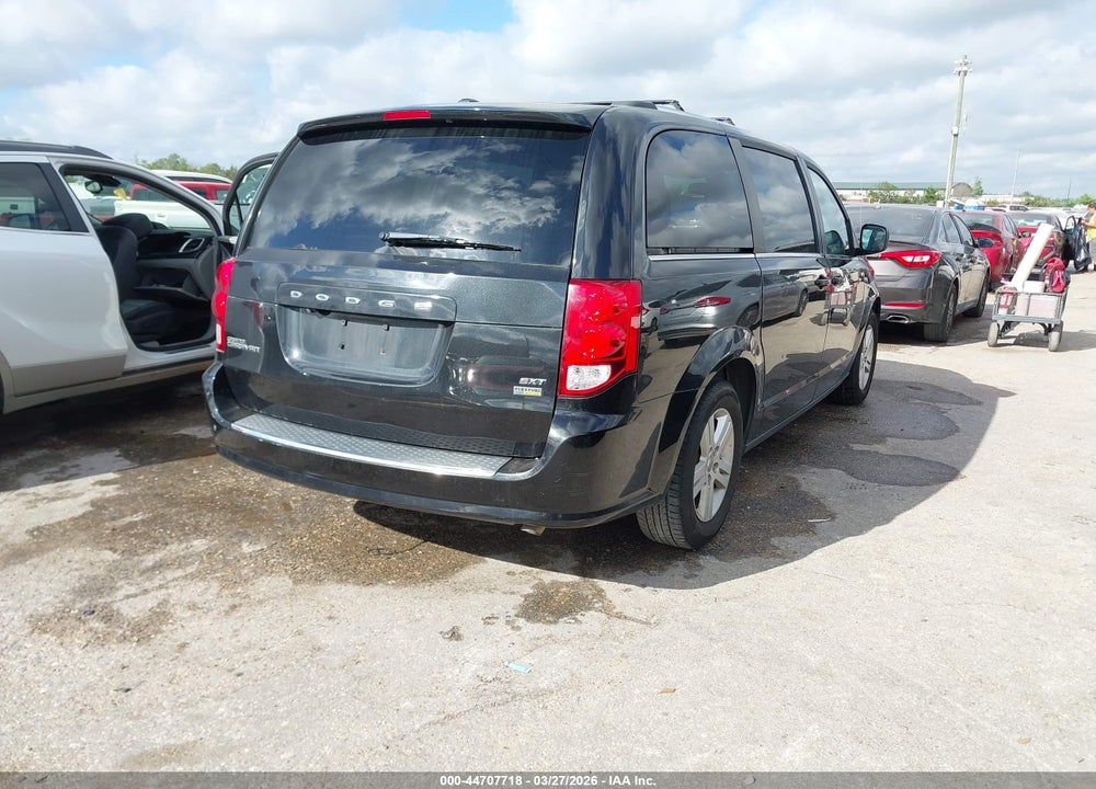 2018 DODGE GRAND CARAVAN SXT VIN: 2C4RDGCG8JR265396