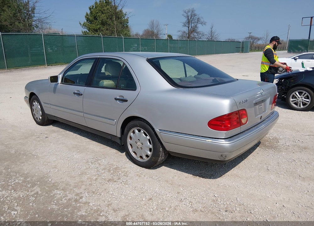 1998 MERCEDES-BENZ E 320 VIN: WDBJF65F3WA683140