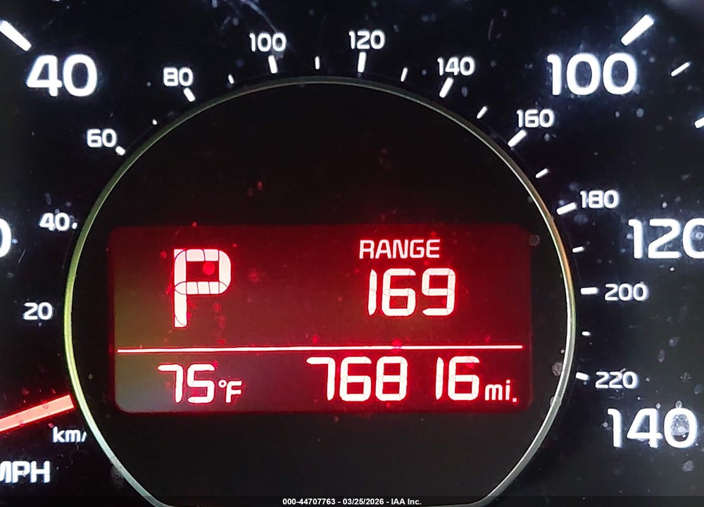 2014 KIA SOUL + VIN: KNDJP3A5XE7032044