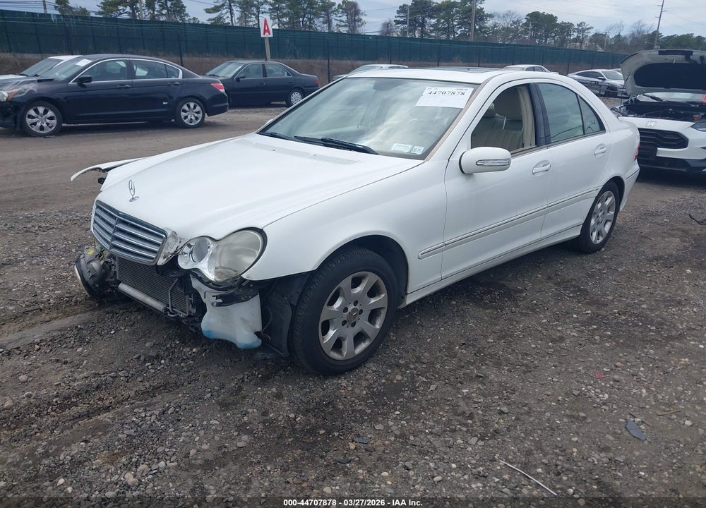 2005 MERCEDES-BENZ C 240 LUXURY VIN: WDBRF61J25A813839