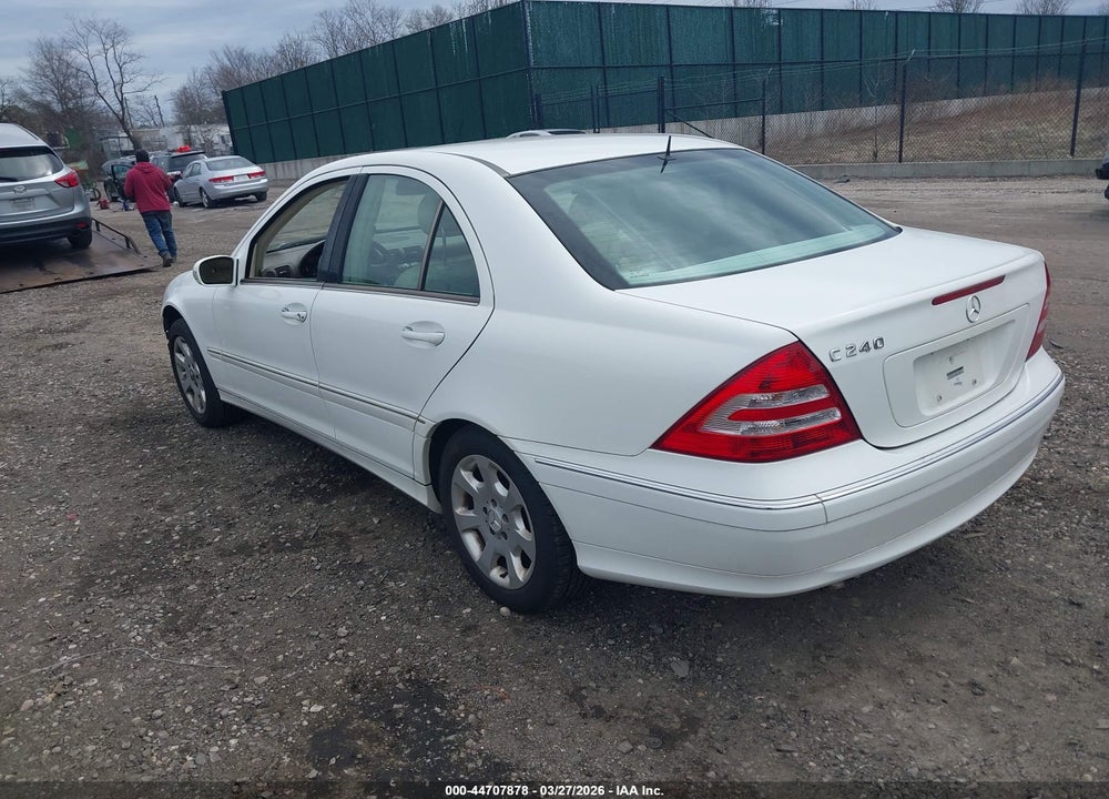 2005 MERCEDES-BENZ C 240 LUXURY VIN: WDBRF61J25A813839
