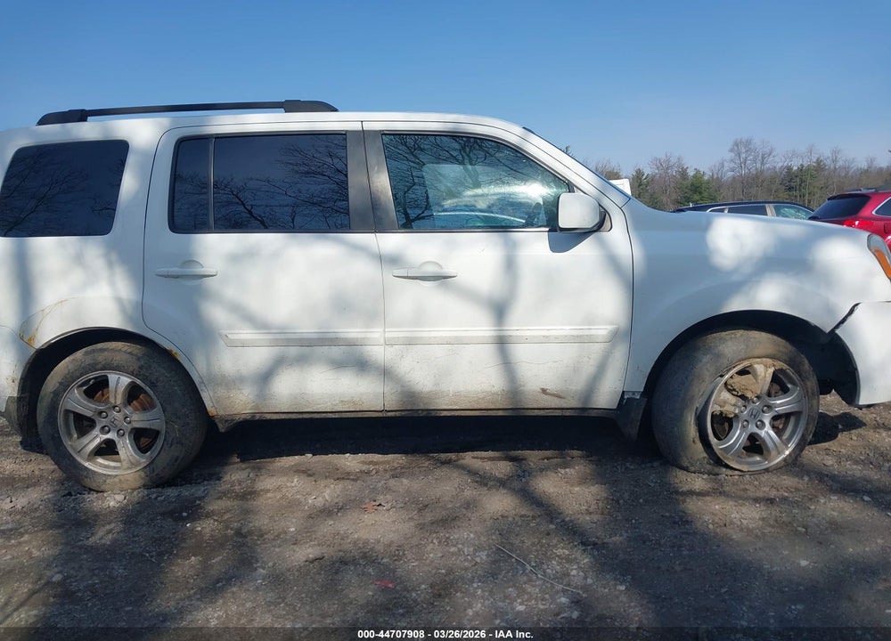 2015 HONDA PILOT EX-L VIN: 5FNYF4H59FB061625