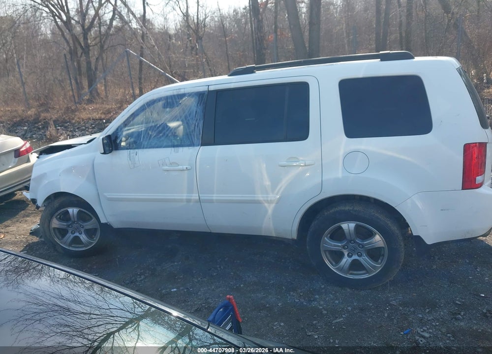 2015 HONDA PILOT EX-L VIN: 5FNYF4H59FB061625