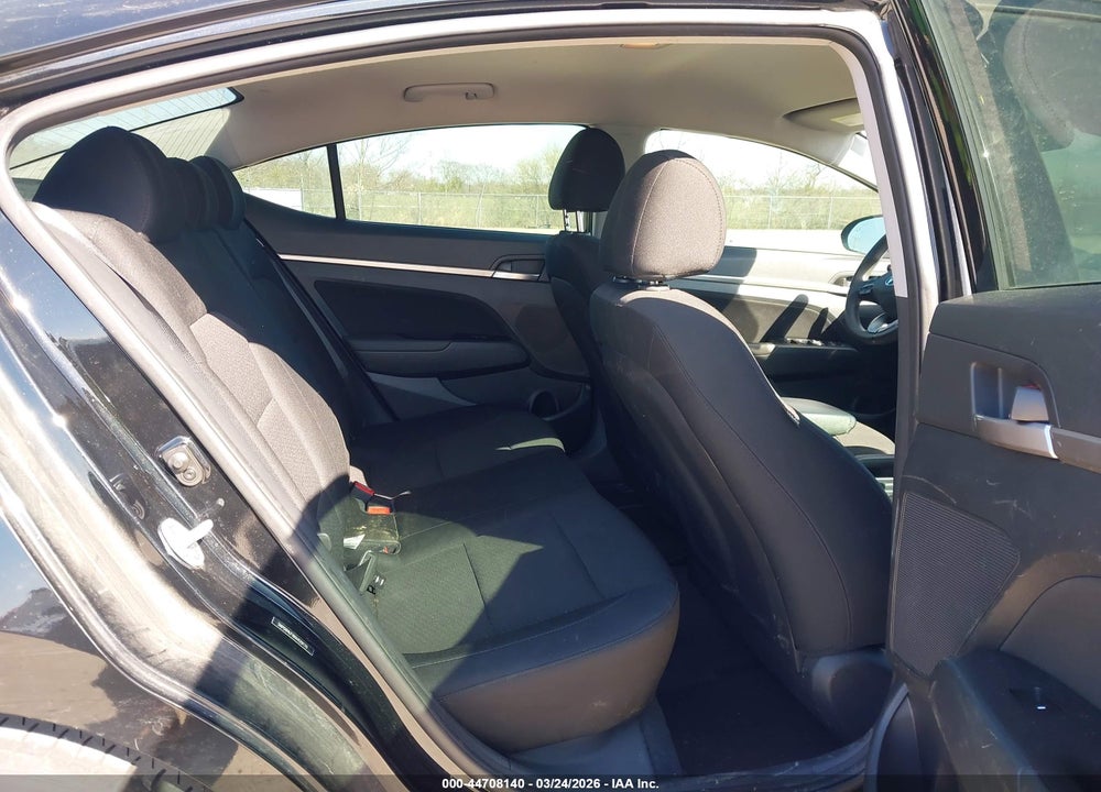 2019 HYUNDAI ELANTRA SEL VIN: 5NPD84LFXKH429170