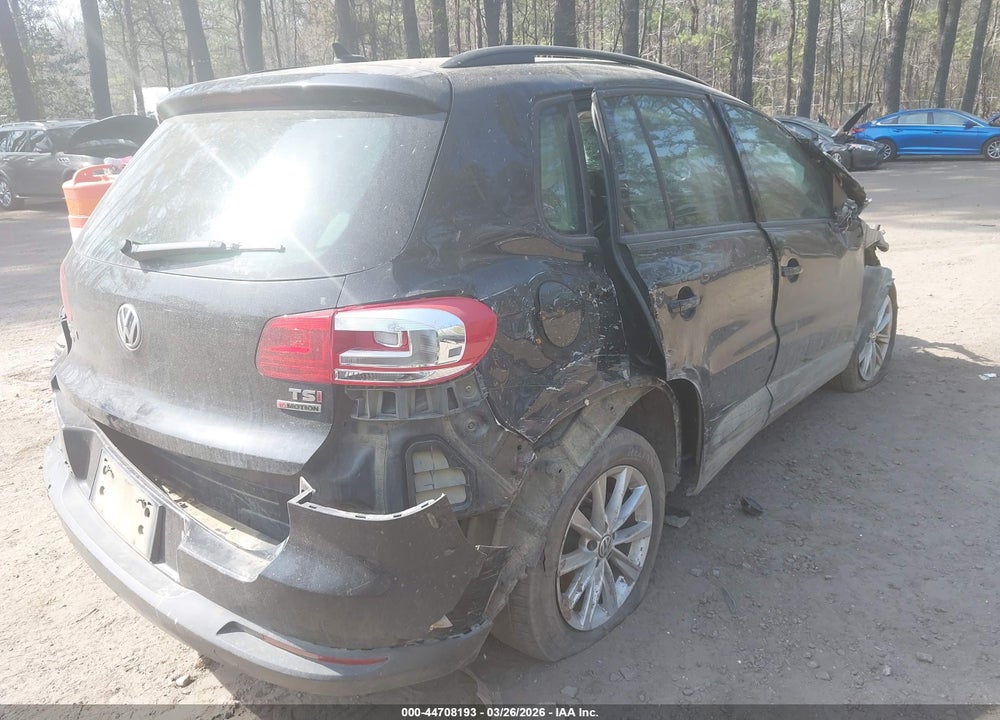 2017 VOLKSWAGEN TIGUAN 2.0T/2.0T S VIN: WVGBV7AX8HK043107