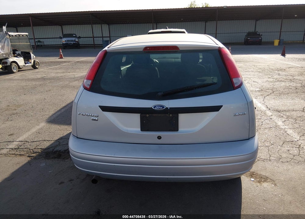 2005 FORD FOCUS ZX3 VIN: 3FAFP31N45R115182