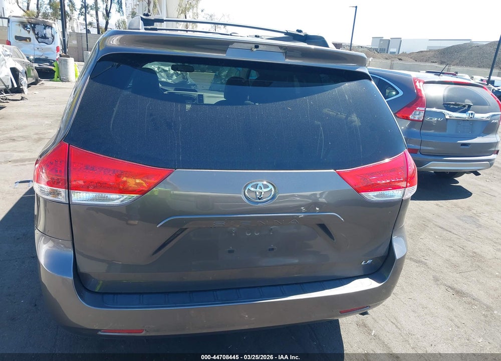 2011 TOYOTA SIENNA LE V6 VIN: 5TDKK3DC6BS053875