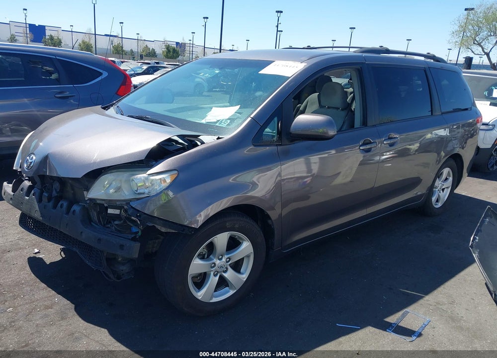 2011 TOYOTA SIENNA LE V6 VIN: 5TDKK3DC6BS053875