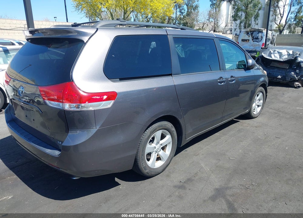 2011 TOYOTA SIENNA LE V6 VIN: 5TDKK3DC6BS053875