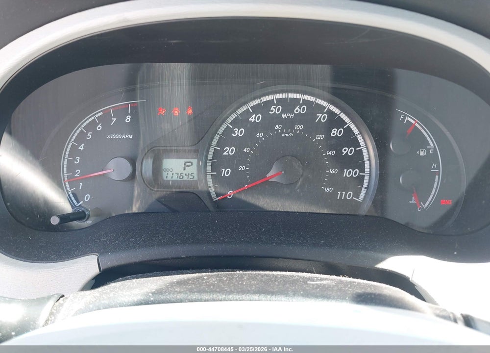 2011 TOYOTA SIENNA LE V6 VIN: 5TDKK3DC6BS053875