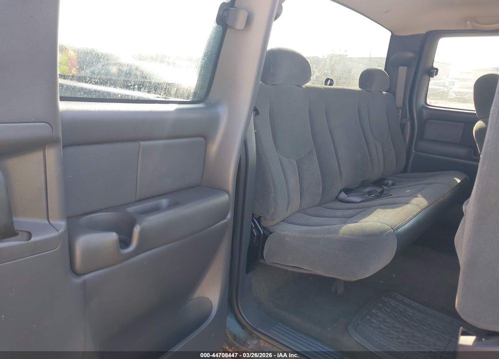 2003 CHEVROLET SILVERADO 1500 LS VIN: 2GCEK19T731125136