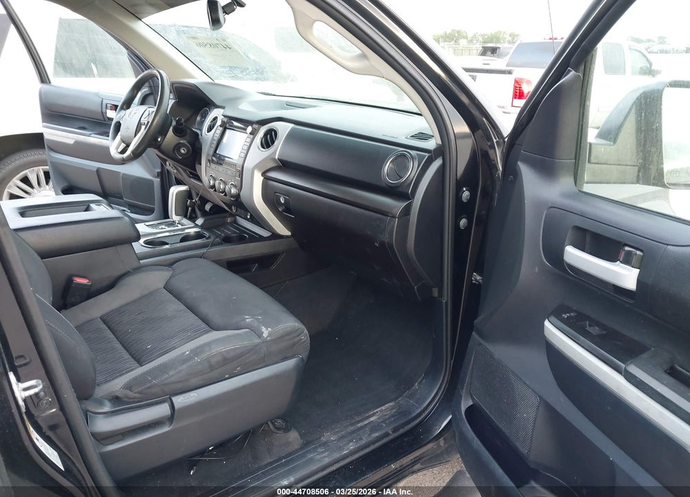 2015 TOYOTA TUNDRA SR5 5.7L V8 VIN: 5TFRY5F11FX185737