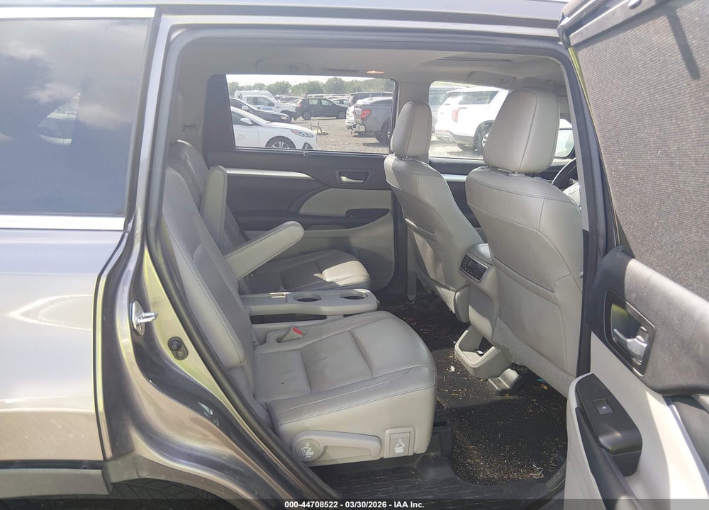 2018 TOYOTA HIGHLANDER XLE VIN: 5TDKZRFH2JS547169