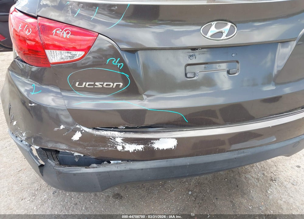2014 HYUNDAI TUCSON SE VIN: KM8JU3AG8EU793873