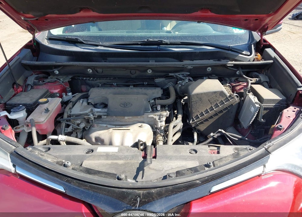 2018 TOYOTA RAV4 XLE VIN: 2T3RFREV6JW770344