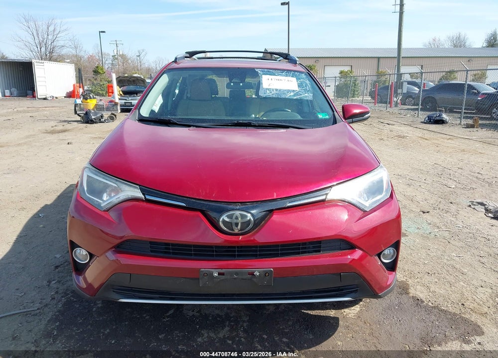 2018 TOYOTA RAV4 XLE VIN: 2T3RFREV6JW770344