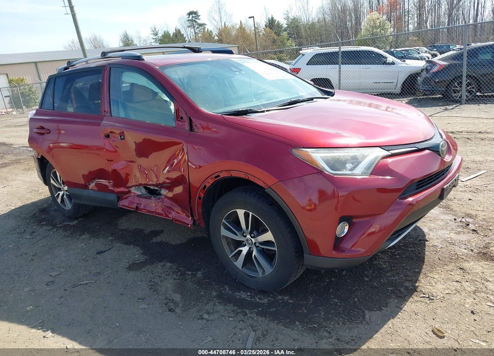 2018 TOYOTA RAV4 XLE VIN: 2T3RFREV6JW770344