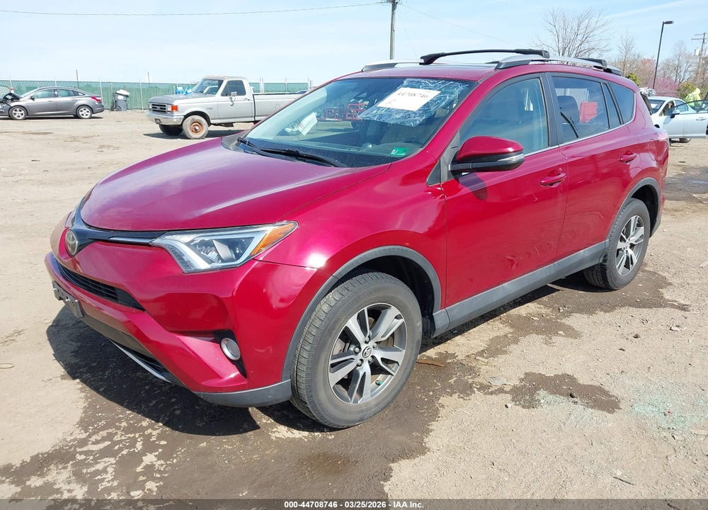 2018 TOYOTA RAV4 XLE VIN: 2T3RFREV6JW770344