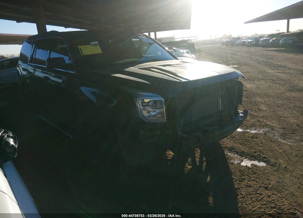 2015 GMC YUKON SLE VIN: 1GKS2AKC0FR739832