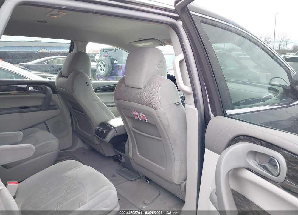 2014 BUICK ENCLAVE CONVENIENCE VIN: 5GAKRAKD1EJ332472