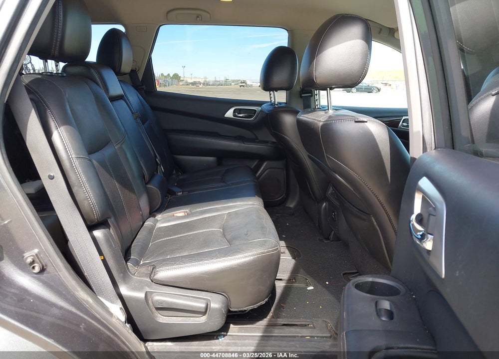2014 NISSAN PATHFINDER PLATINUM VIN: 5N1AR2MMXEC610881