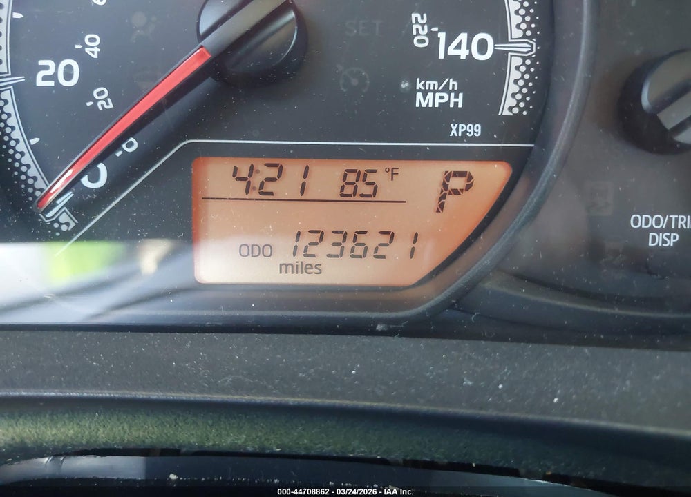 2015 TOYOTA YARIS LE VIN: VNKKTUD30FA054355