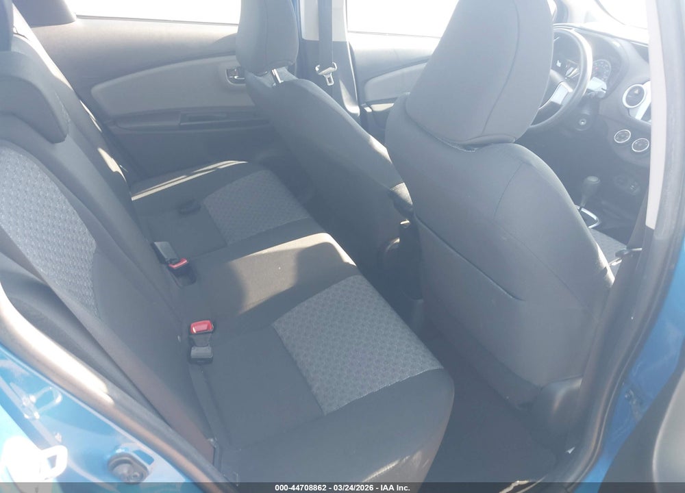 2015 TOYOTA YARIS LE VIN: VNKKTUD30FA054355
